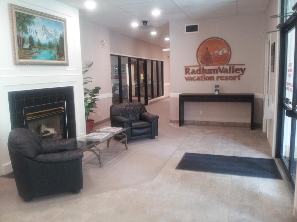 Radium Valley Vacation Resort Invermere Exterior foto